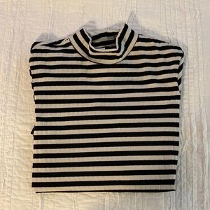 H&M: Crop Rib Mock Neck Top